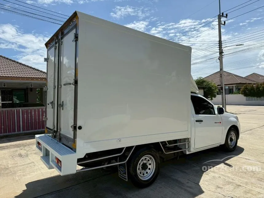 2016 Isuzu D-MAX Cab-chassis Spark Pickup
