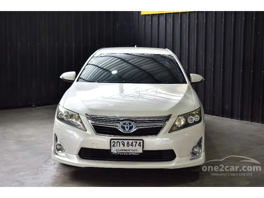 2013 Toyota Camry Hybrid Sedan