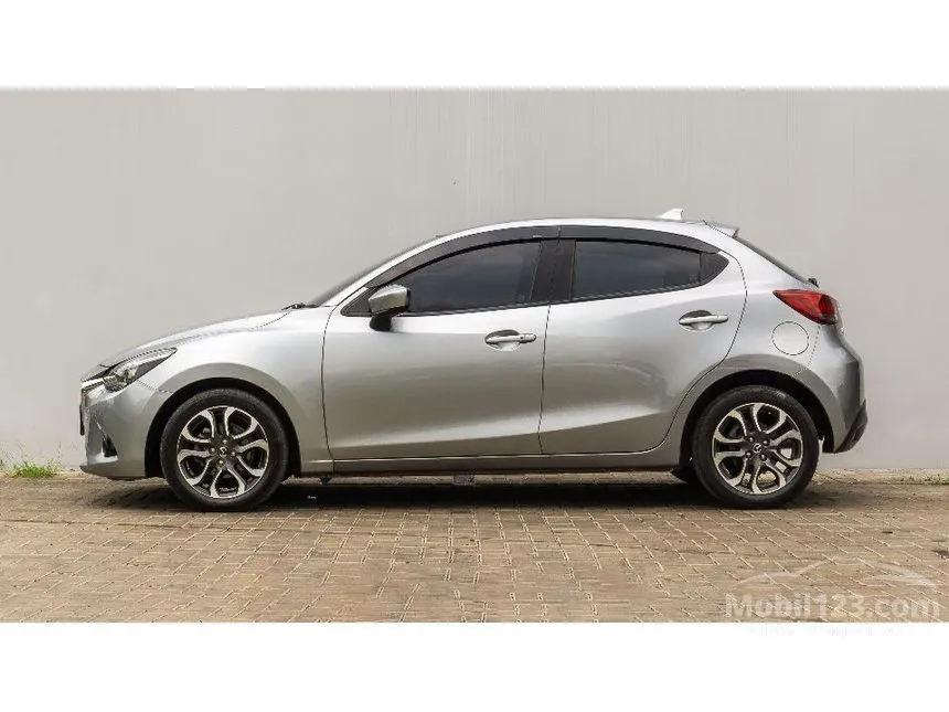 2016 Mazda 2 R Hatchback