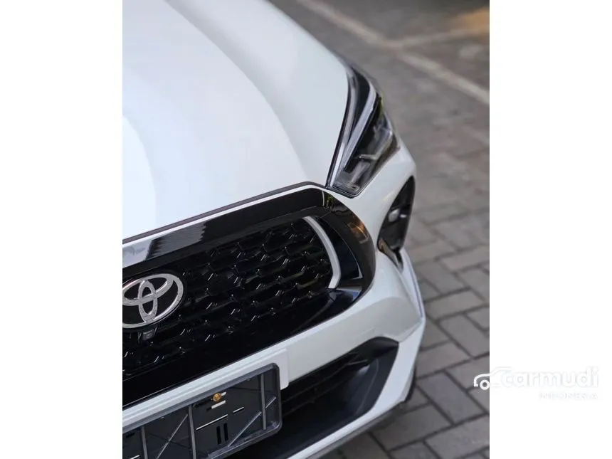 2025 Toyota Yaris Cross S HV with GR Parts Aero Pkg(Prem Clr) SUV