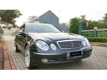 Mercy E260 W211 Thn 2003 Black On beige ISTIMEWA
