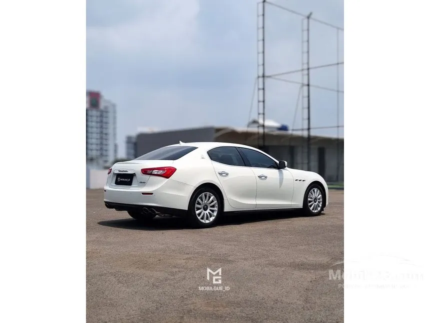 2014 Maserati Ghibli Sedan