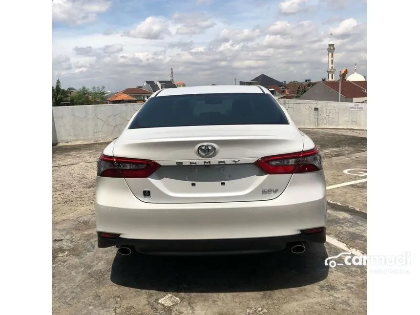 2023 Toyota Camry V Sedan