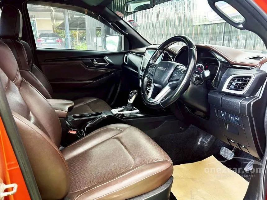 2020 Isuzu D-MAX Vcross M Cab-4 Pickup