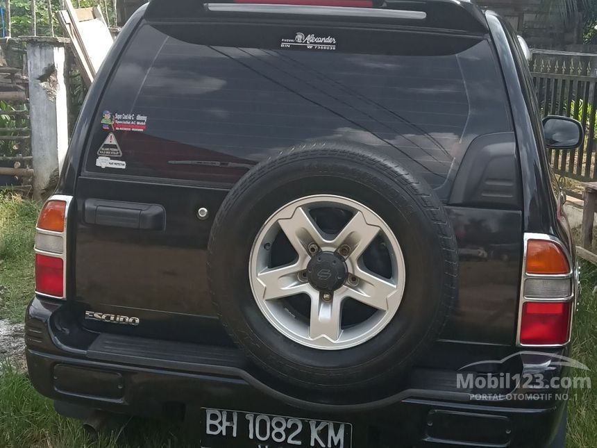 Jual Mobil Suzuki Escudo 2006 1.6 di Jambi Manual SUV 