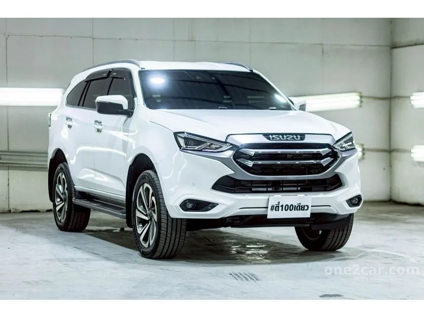2022 Isuzu MU-X Ultimate SUV