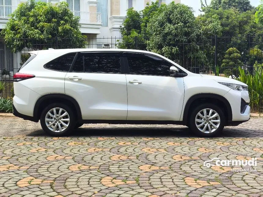 2023 Toyota Kijang Innova Zenix V HV Modellista Wagon