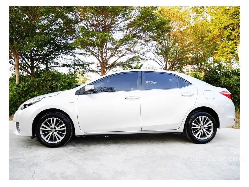 2016 Toyota Corolla Altis E Sedan