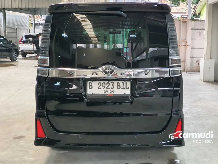 2019 Toyota Voxy MPV