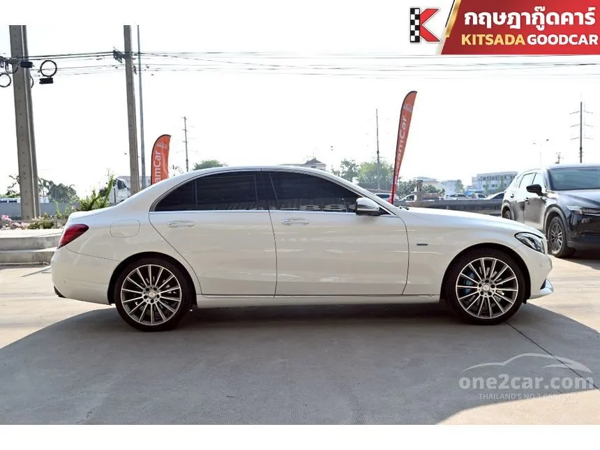 2017 Mercedes-Benz C350 e AMG Dynamic Sedan