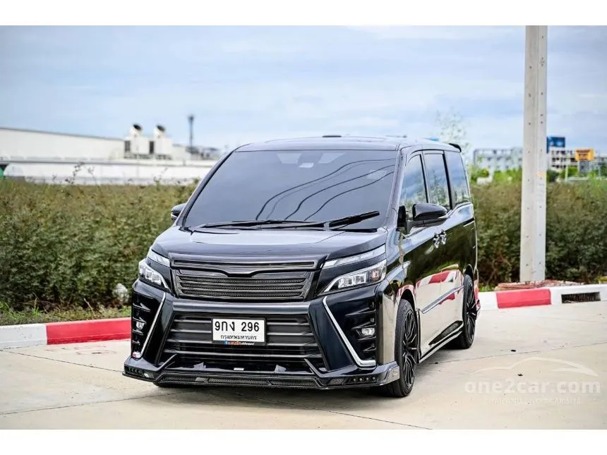 2018 Toyota VOXY ZS Van