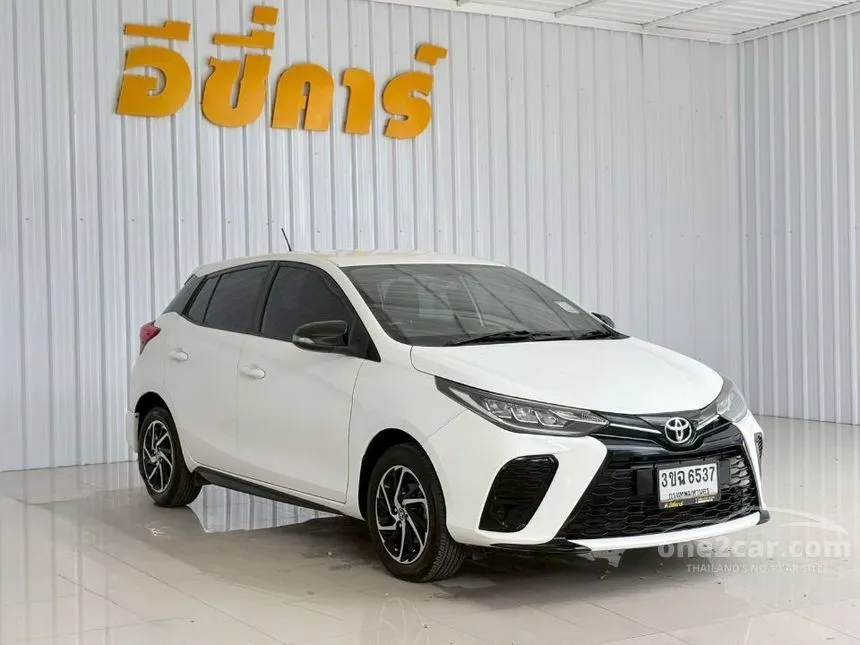 2022 Toyota YARIS Sport Hatchback