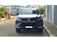 2025 Toyota Fortuner 2.8 VRZ TSS GR Parts Aero Package SUV hitam km 4 ribuan