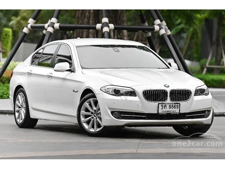 2013 BMW 525d Luxury Sedan