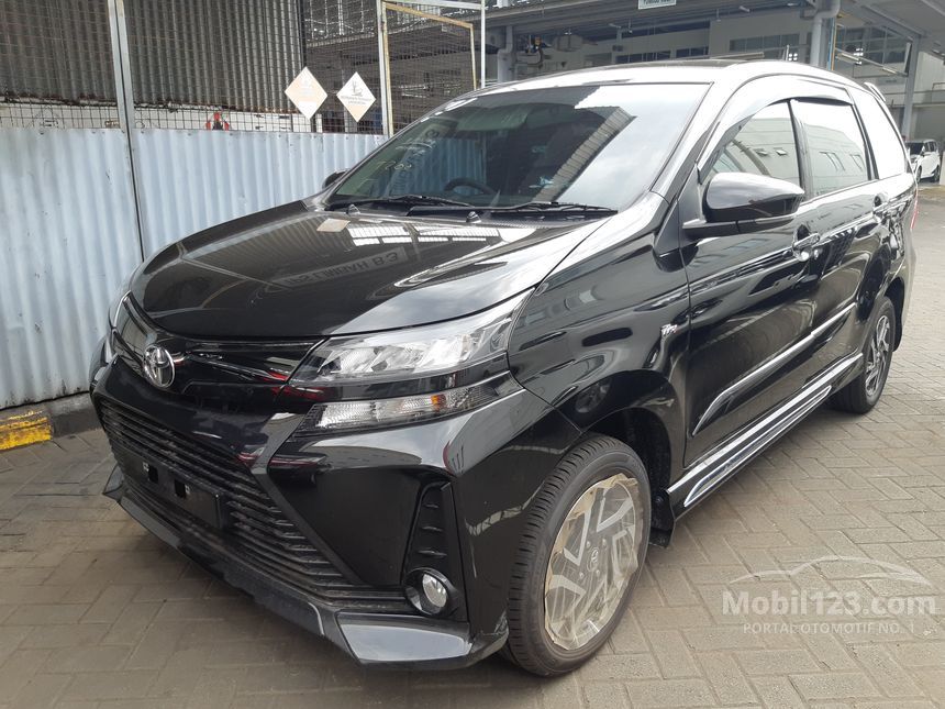 Jual Mobil  Toyota Avanza  2021 Veloz 1 5 di Jawa  Timur  