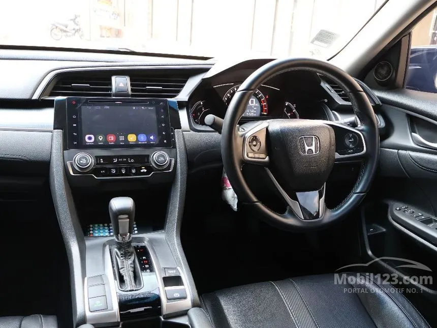 2018 Honda Civic ES Sedan