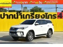2017 Toyota FORTUNER 2.4 (ปี 15-25) V 4WD SUV