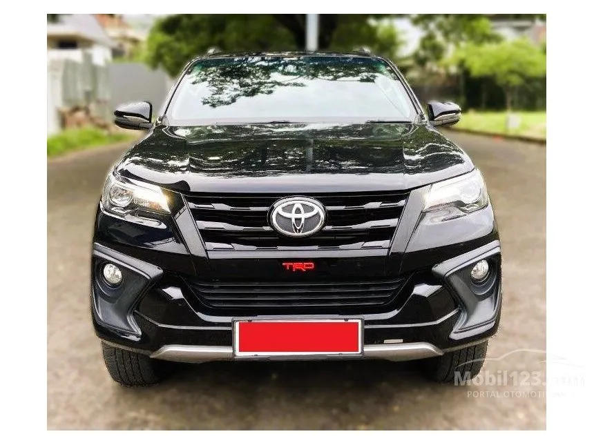 Jual Mobil Toyota Fortuner 2018 VRZ 2.4 di Jawa Barat Automatic SUV Hitam Rp 395.000.000