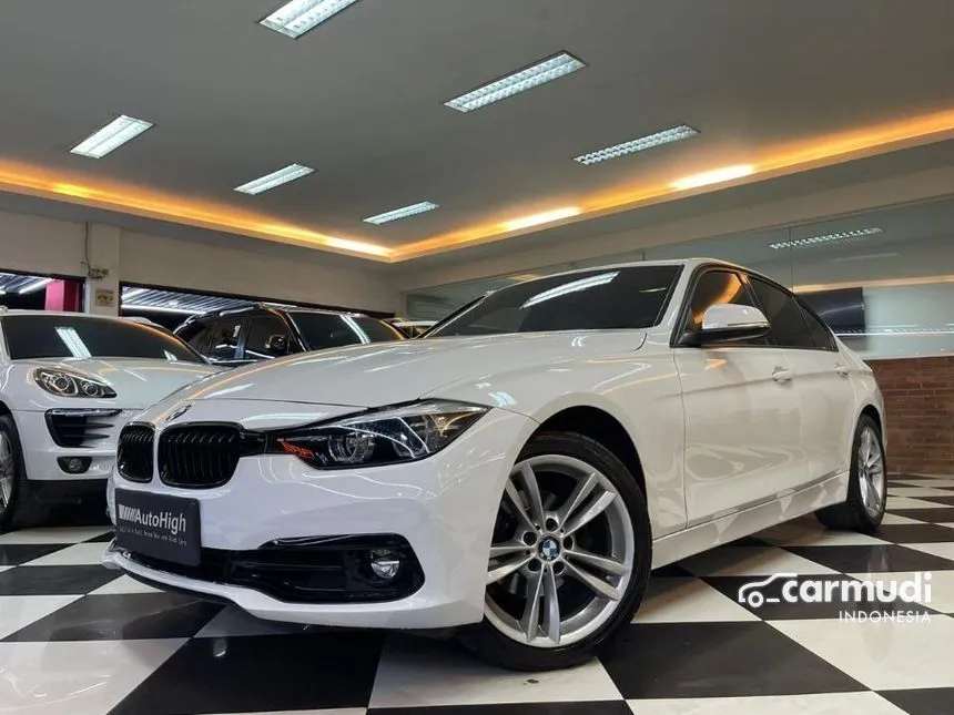 2019 BMW 320i Sport Shadow Edition Sedan