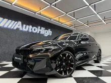 2025 BMW 330i 2.0 M Sport Pro Sedan [Km6.000] Nik2025 Black On Black Panoramic Sunroof PBD ATPM Wrnty5Thn #AUTOHIGH #BEST OFFER