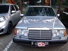 1989 Mercedes-Benz 300E 3.0 Sedan