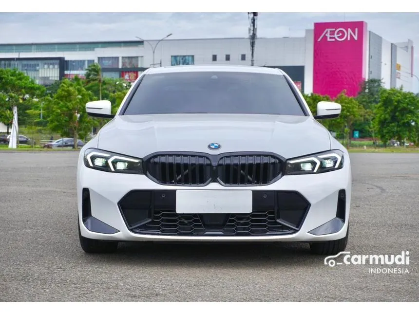 2024 BMW 330i M Sport Pro Sedan