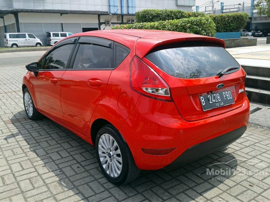 Jual Mobil Ford Fiesta 2012 Trend 1.4 di Jawa Barat 