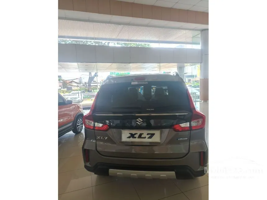 Jual Mobil Suzuki XL7 2023 BETA Hybrid 1.5 di Banten Automatic Wagon Abu