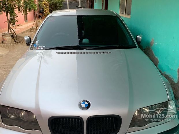 325i BMW  Murah  30 mobil  dijual  di Indonesia Mobil123