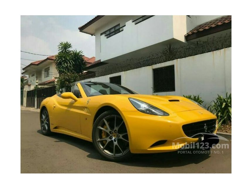 Jual Mobil Ferrari California 2010 California 4.3 di DKI 