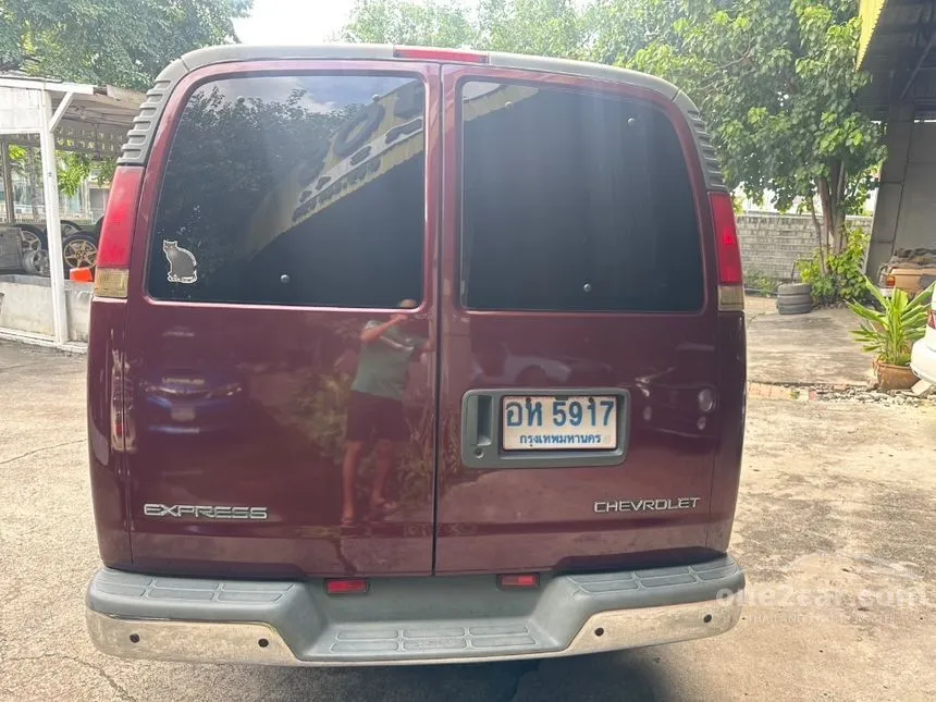 2003 Chevrolet EXPRESS V8 Van