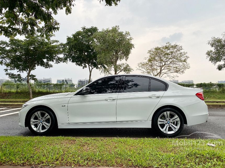 Jual Mobil BMW 320i 2013 Sport 2.0 di DKI Jakarta Automatic Sedan Putih ...