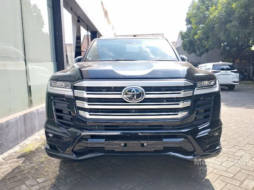 Jual Mobil Toyota Land Cruiser 2023 VX