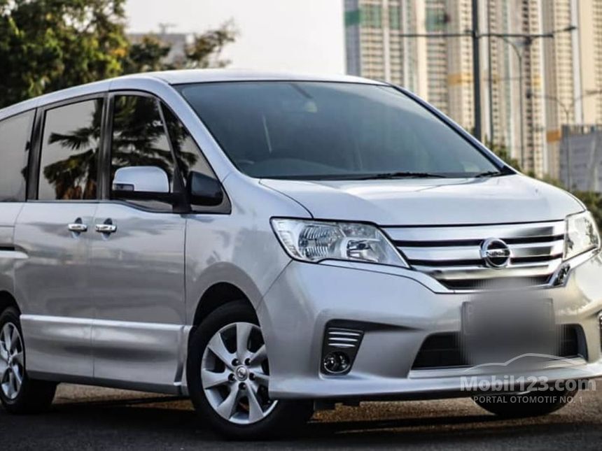 Nissan serena 2013