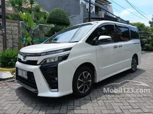 2017 Toyota Voxy 2.0 MPV