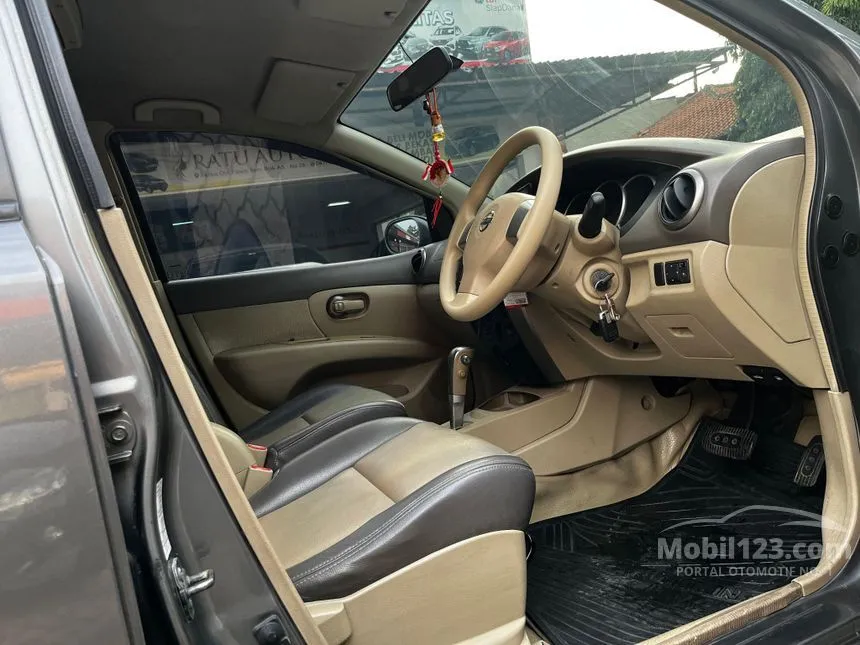 2011 Nissan Grand Livina XV MPV