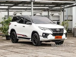 2017 Toyota Fortuner 2.4 TRD 4X2 SUV