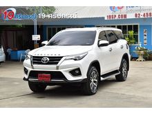 2017 Toyota Fortuner 2.4 (ปี 15-18) V SUV AT