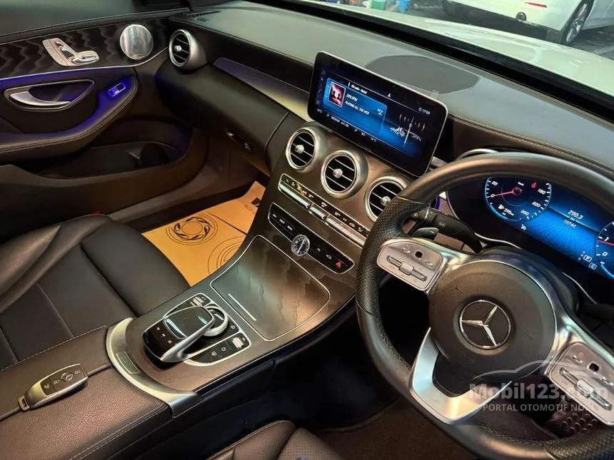 2019 Mercedes-Benz C300 AMG Line Sedan