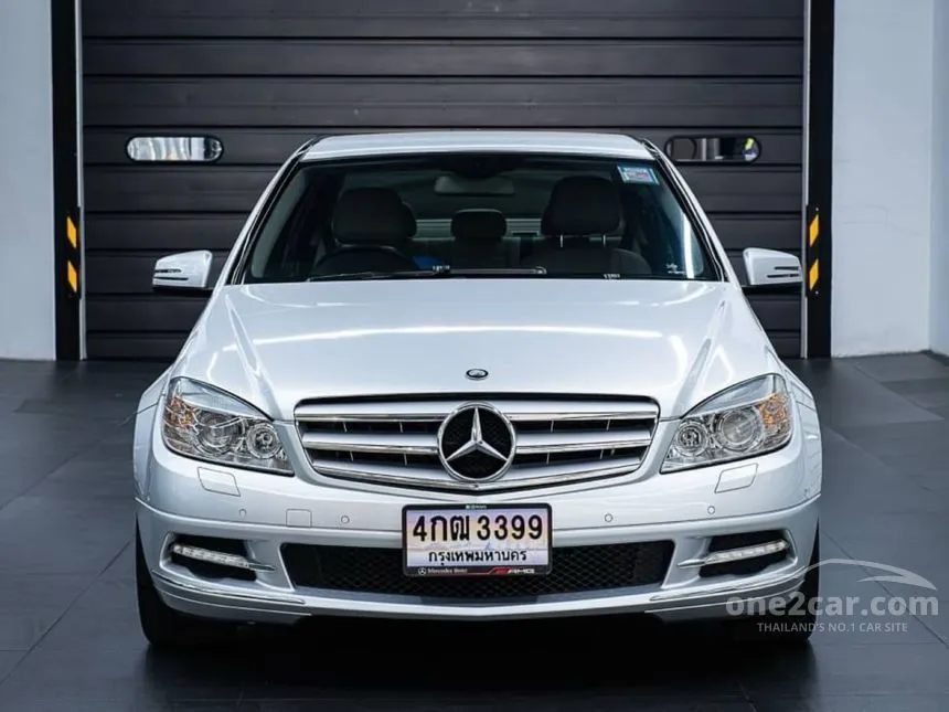 2012 Mercedes-Benz C200 Avantgarde BlueEFFICIENCY Sedan