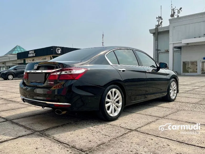 2016 Honda Accord VTi-L Sedan