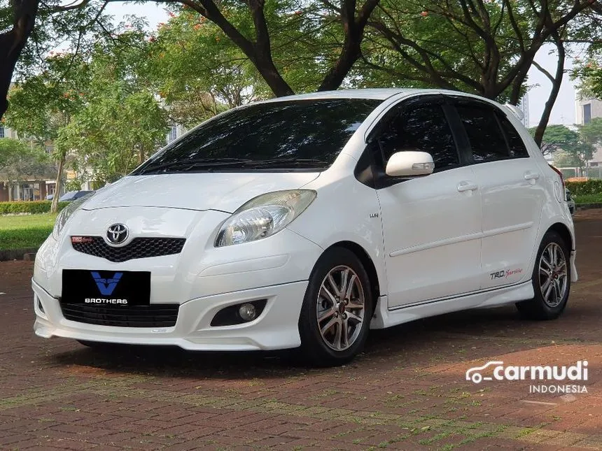 2012 Toyota Yaris S Hatchback