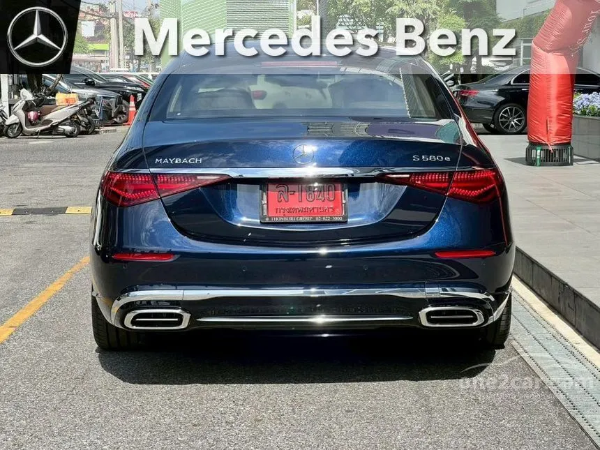 2026 Mercedes-Benz Maybach S580 e Premium Sedan