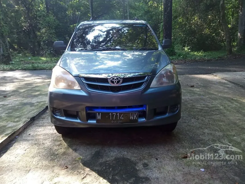 Jual Mobil Toyota Avanza 2011 E 1.3 di Jawa Timur Manual MPV Abu