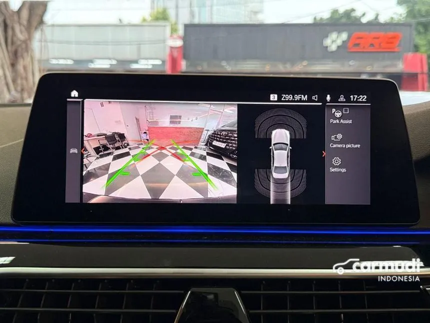 2020 BMW 520i Luxury Sedan