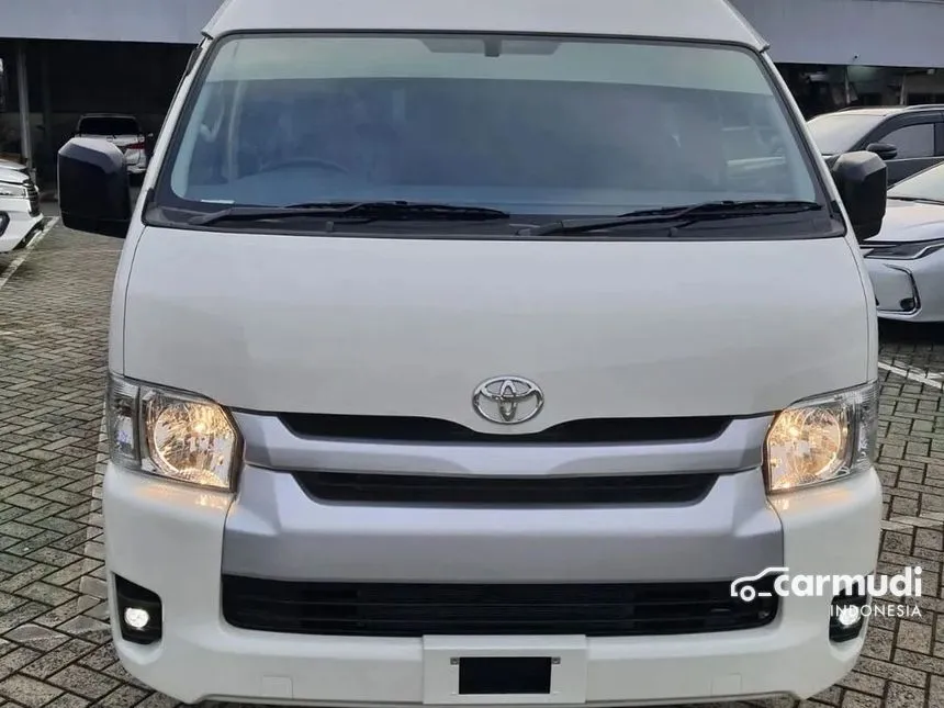 2024 Toyota Hiace Commuter Van Wagon