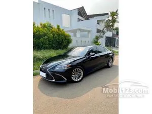 2019 Lexus ES 300h 2.5 Ultra Luxury Sedan