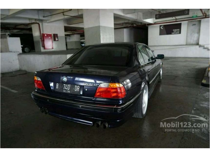 1994 BMW 740i E38 Sedan