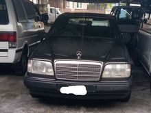 1993 Mercedes-Benz 220E 2.2 Masterpiece Sedan