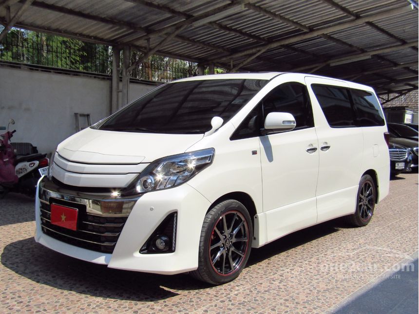 Toyota Alphard 2013: Kemewahan dan Kenyamanan dalam Satu Paket